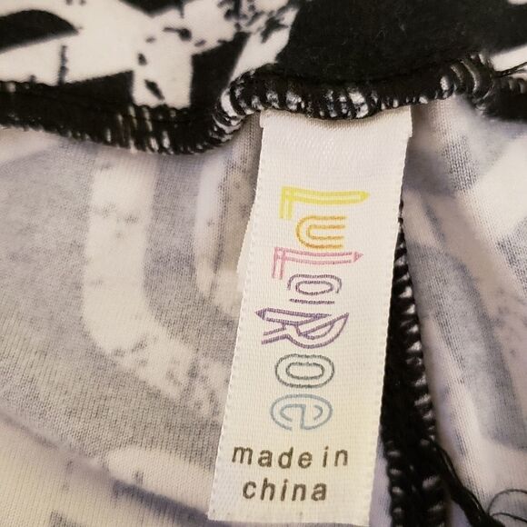 LulaRoe black/white leggings one size - Picture 3 of 4